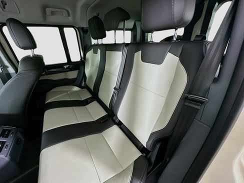 New 2025 INEOS Grenadier Fieldmaster Edition image 37