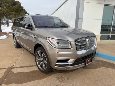 Used 2019 Lincoln Navigator L Reserve w/ Cargo Package image 2