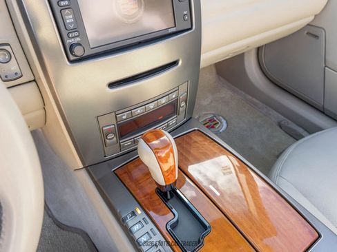 Used 2004 Cadillac XLR image 45