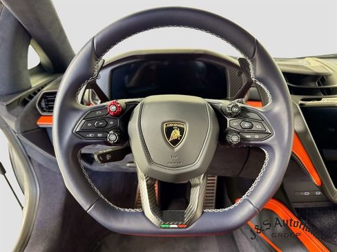 Used 2025 Lamborghini Revuelto AWD/4WD image 12
