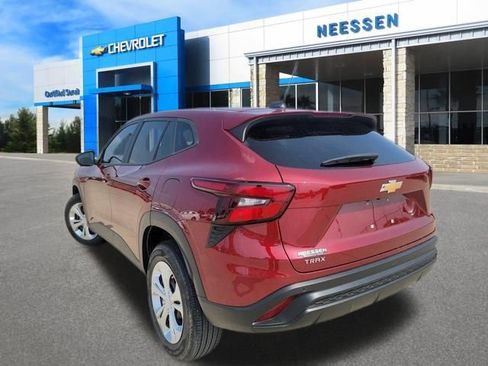 Used 2025 Chevrolet Trax LS w/ Driver Confidence Package FWD image 5