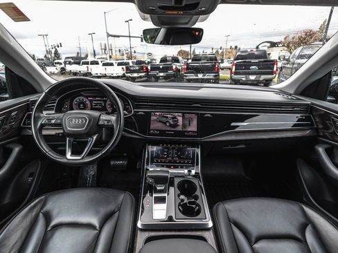 Used 2019 Audi Q8 Prestige w/ Adaptive Chassis Package image 25