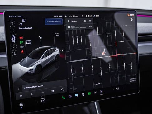 Used 2026 Tesla Model Y Long Range image 23