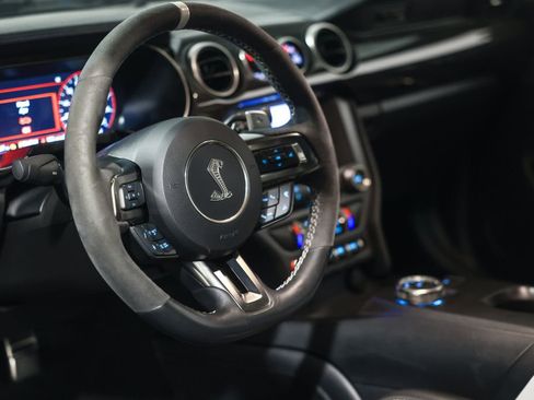 Used 2020 Ford Mustang Shelby GT500 w/ Technology Package image 33