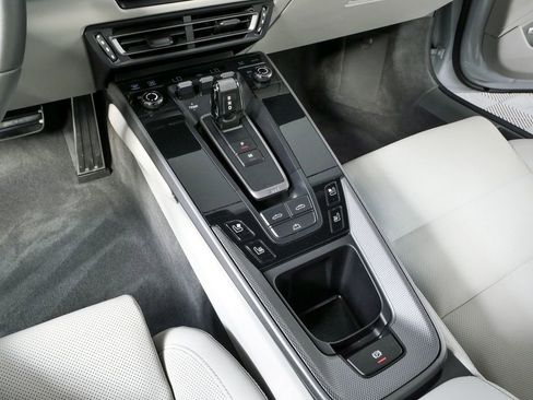 Used 2024 Porsche 911 Carrera 4S image 19