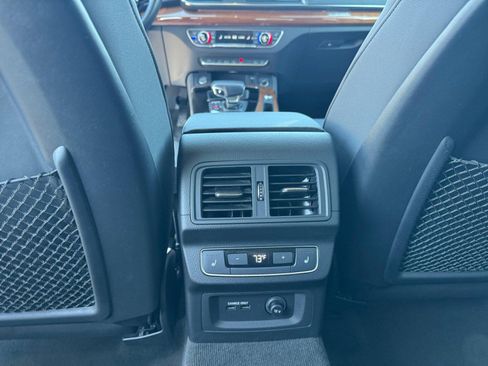 Used 2021 Audi Q5 e Prestige w/ Prestige Package AWD/4WD image 32