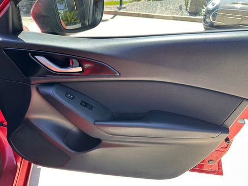 Used 2014 MAZDA MAZDA3 i Sport FWD image 25