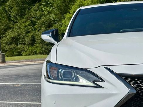 Used 2022 Lexus ES 350 F Sport w/ Accessory Package FWD image 13