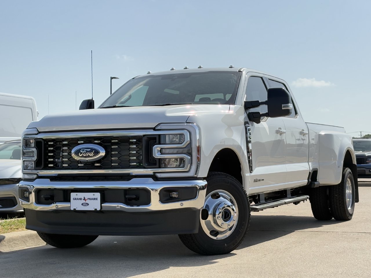 New 2026 Ford F350 Lariat w/ Lariat Premium Package AWD/4WD image 2