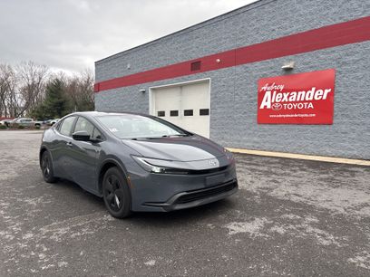 Used 2024 Toyota Prius LE