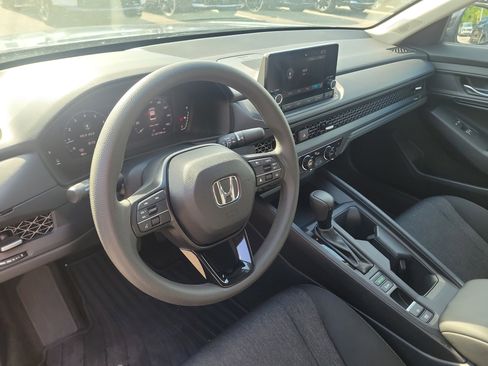 Used 2025 Honda Accord SE image 22