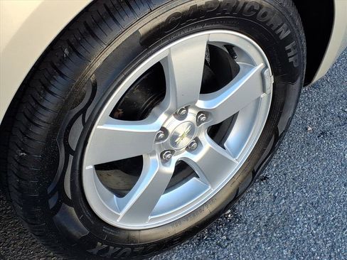 Used 2014 Chevrolet Cruze LT image 10