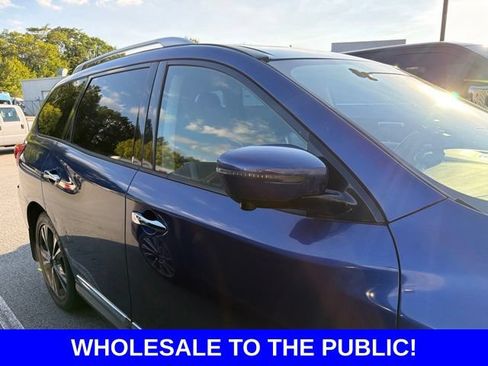 Used 2017 Nissan Pathfinder Platinum w/ Family Entertainment Package AWD/4WD image 5