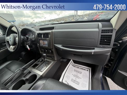 Used 2012 Jeep Liberty Limited Jet w/ Comfort/Convenience Group image 13