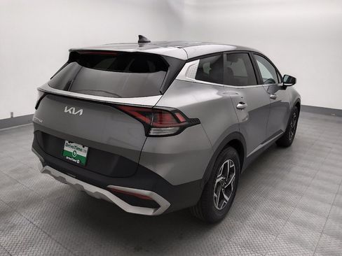 Used 2024 Kia Sportage LX FWD image 9