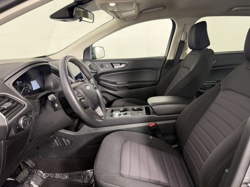 Certified 2024 Ford Edge SE w/ Black Appearance Package image 13