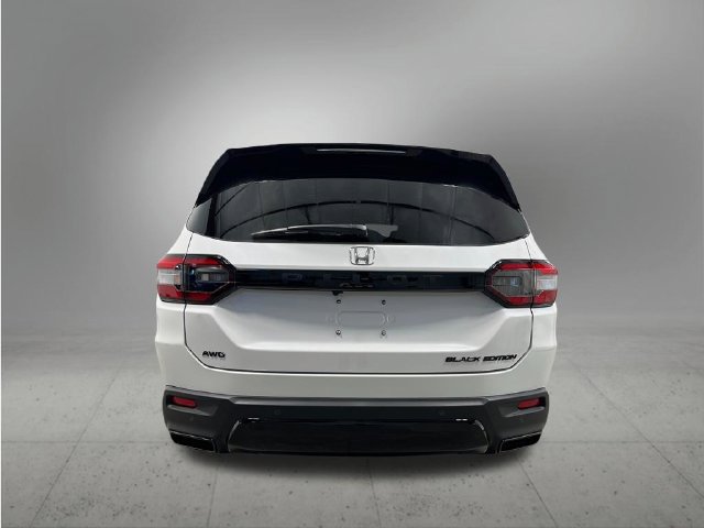 New 2026 Honda Pilot Black Edition image 4