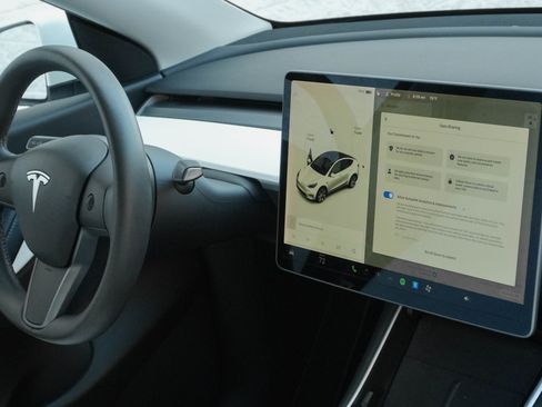 Used 2020 Tesla Model Y Long Range AWD/4WD image 11