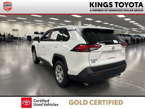 Certified 2022 Toyota RAV4 LE FWD image 6
