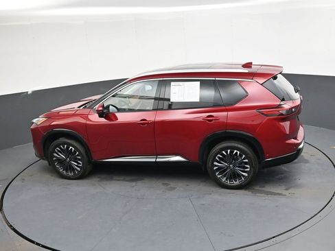 Used 2025 Nissan Rogue Platinum w/ Platinum Premium Package image 35