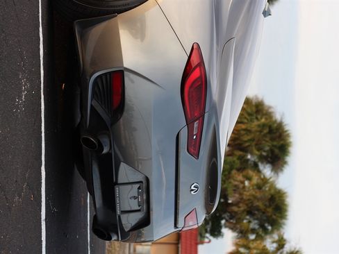 Used 2017 INFINITI Q60 2.0t w/ Premium Plus Package 2.0T image 10