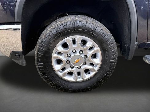 Used 2024 Chevrolet Silverado 2500 LTZ w/ LTZ Convenience Package AWD/4WD image 33