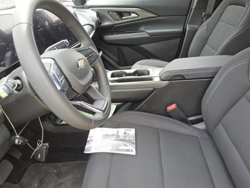Used 2026 Chevrolet Equinox EV LT FWD image 6