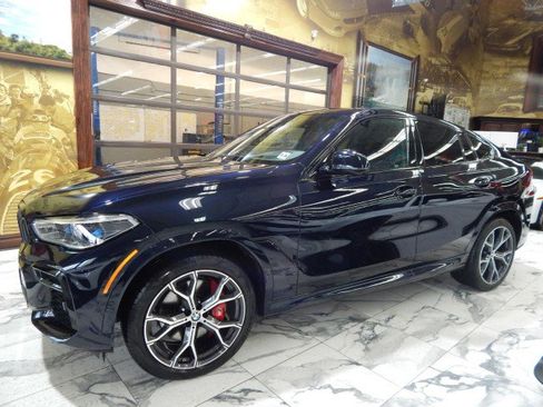 Used 2022 BMW X6 xDrive40i w/ Executive Package image 4