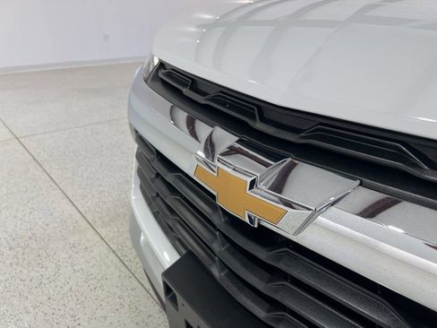 Used 2025 Chevrolet TrailBlazer LT w/ Driver Confidence Package image 27