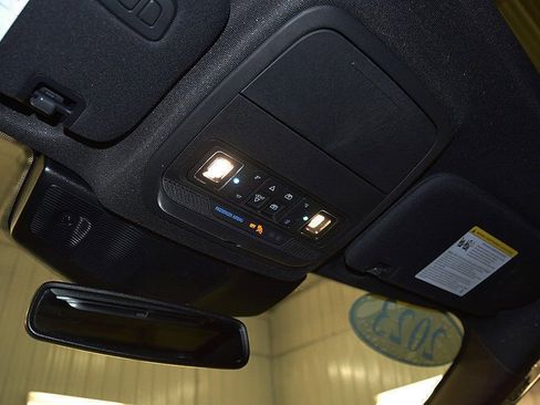 Used 2023 Ford Explorer King Ranch w/ Technology Package image 30