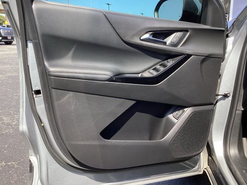 Used 2025 Chevrolet Equinox LT w/ Convenience Package II FWD image 29