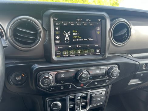 Used 2022 Jeep Wrangler Unlimited Sport AWD/4WD image 20