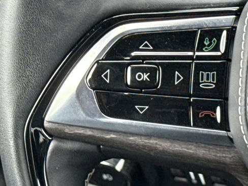 Used 2024 Jeep Grand Cherokee Overland w/ Adv Protech Group III image 18