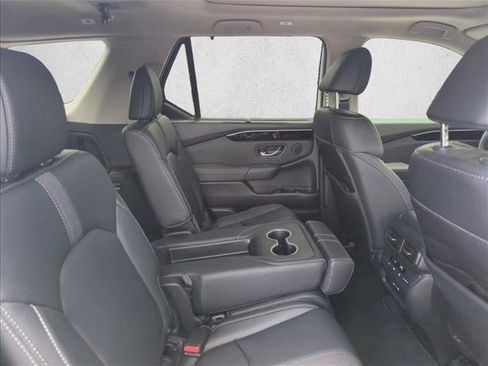 Used 2025 Honda Pilot Touring image 22