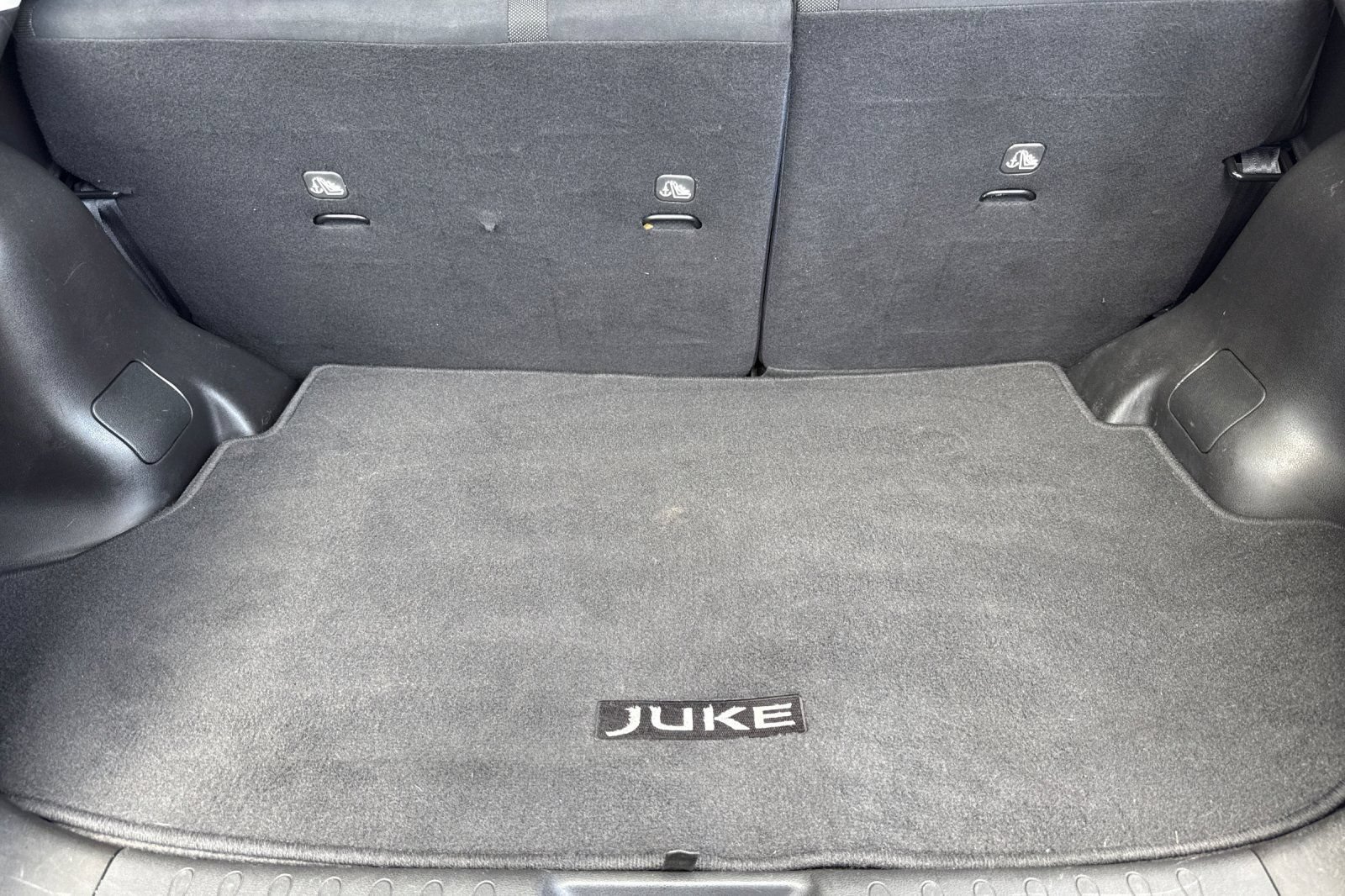 Used 2015 Nissan Juke SV AWD/4WD image 15