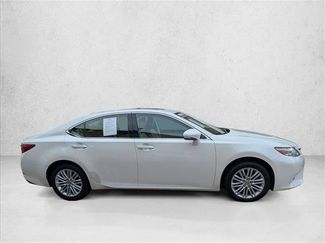 Used 2013 Lexus ES 350 w/ Luxury Pkg FWD video 4