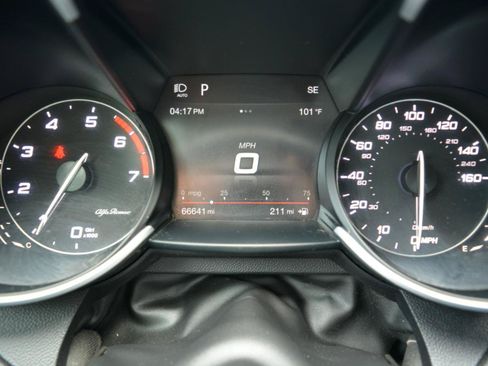 Used 2019 Alfa Romeo Giulia RWD image 20