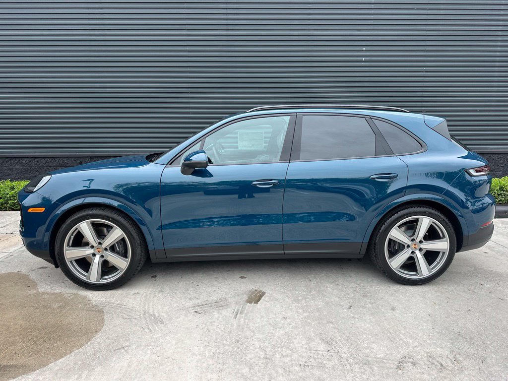 Certified 2026 Porsche Cayenne AWD/4WD image 2