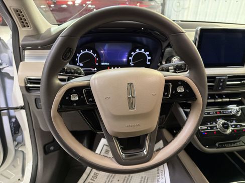 Used 2022 Lincoln Corsair FWD image 13