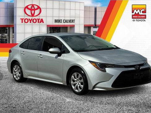 Used 2026 Toyota Corolla LE FWD image 7