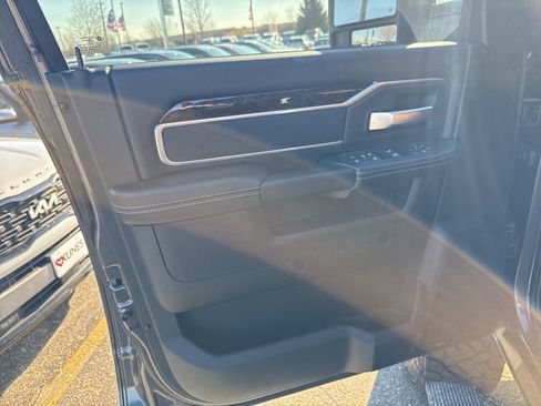 New 2026 RAM 2500 Big Horn AWD/4WD image 18