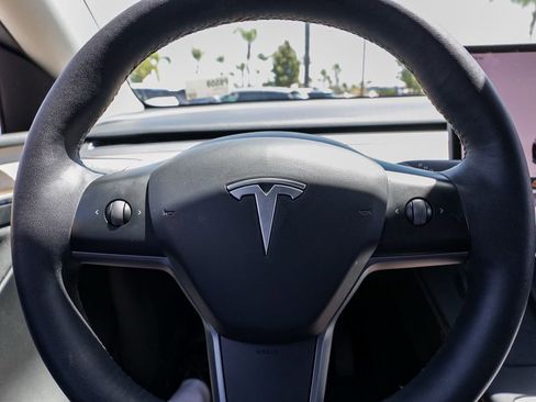 Used 2023 Tesla Model Y Long Range AWD/4WD image 25