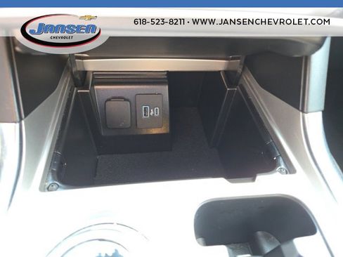 Used 2024 Ford Explorer XLT w/ Equipment Group 202A image 31