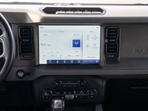 Used 2024 Ford Bronco Black Diamond image 30