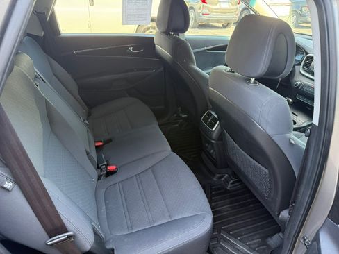 Used 2016 Kia Sorento AWD w/ LX Convenience Package image 26