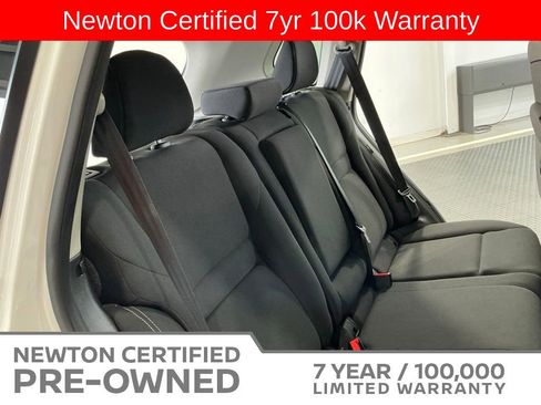 Used 2023 Nissan Rogue S FWD image 16