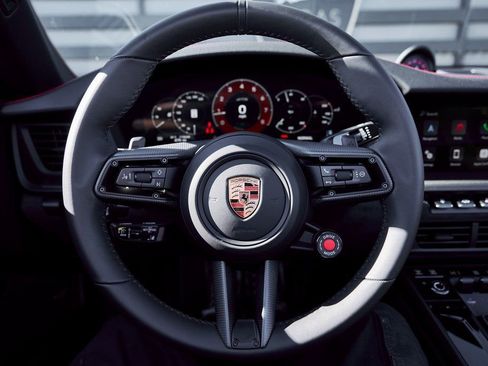 Used 2026 Porsche 911 Carrera GTS w/ Premium Package image 45