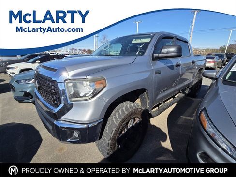 Used 2018 Toyota Tundra SR5 w/ SR5 Upgrade Package image 1