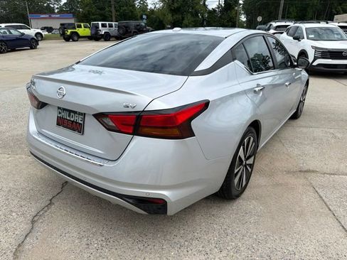 Used 2022 Nissan Altima 2.5 SV FWD image 6