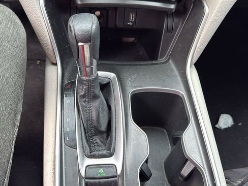 Used 2018 Honda Accord LX image 10